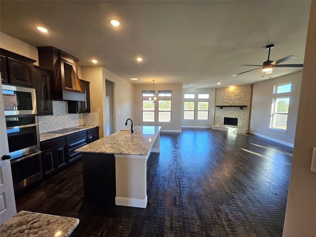 248 Redwood Circle, Trenton, TX 75490