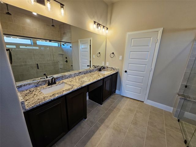 248 Redwood Circle, Trenton, TX 75490