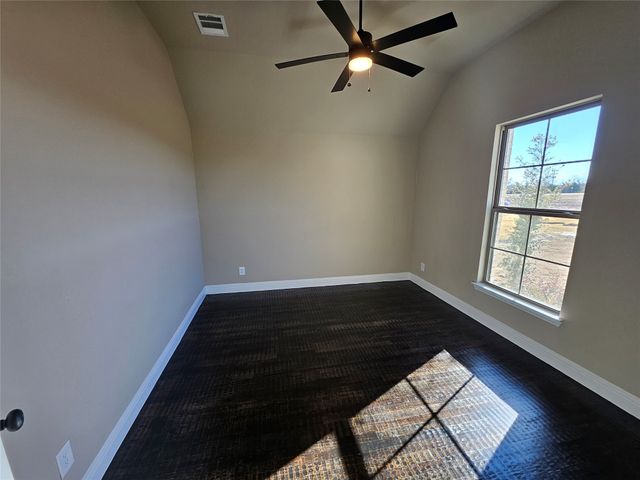 248 Redwood Circle, Trenton, TX 75490