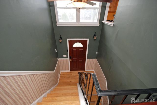 4 Linden S Lane, Plainsboro, NJ 08536