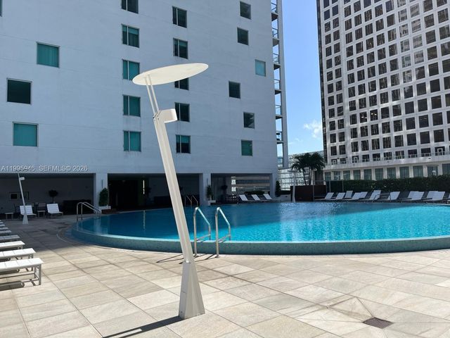 55 SE 6th St 2005, Miami, FL 33131