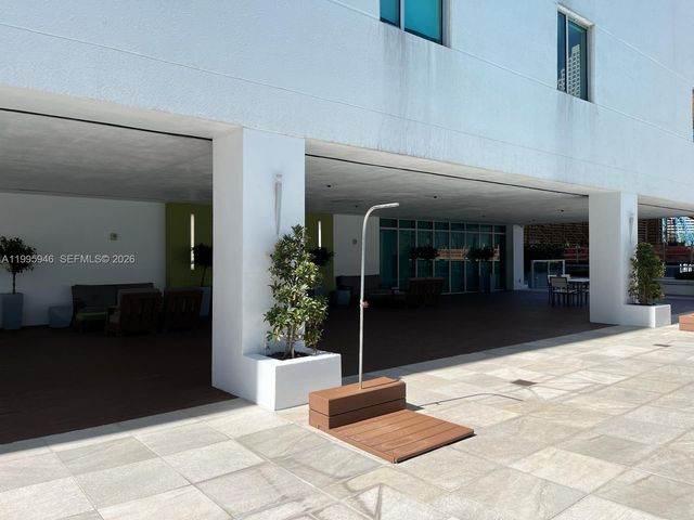 55 SE 6th St 2005, Miami, FL 33131