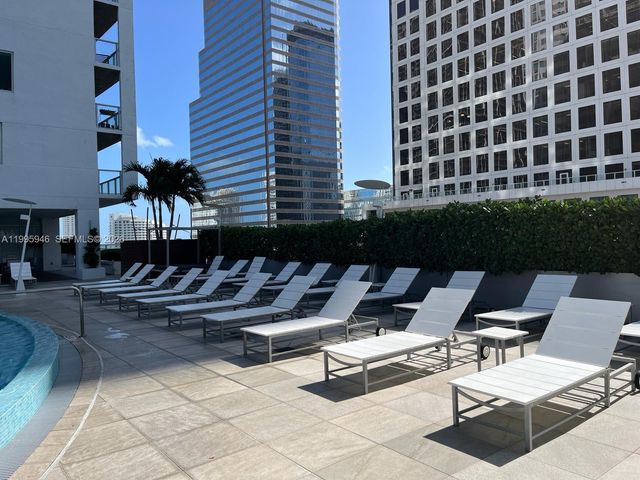 55 SE 6th St 2005, Miami, FL 33131