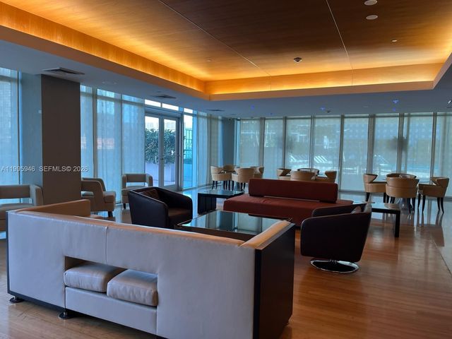 55 SE 6th St 2005, Miami, FL 33131