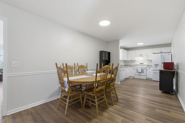 412 Eisenhower Dr, Ashland City, TN 37015