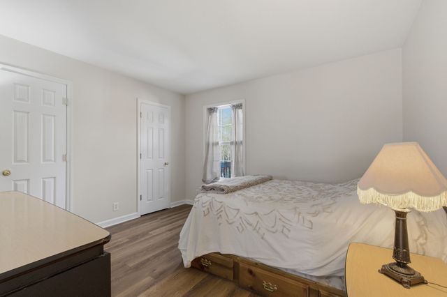 412 Eisenhower Dr, Ashland City, TN 37015