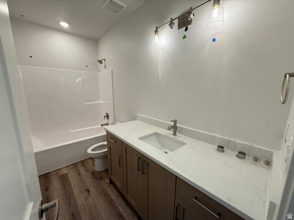 Image 20 of property listing at 6382 S LARRY WAY #140, South Weber, UT 84405