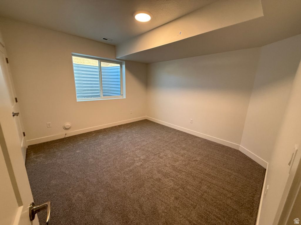 Image 21 of property listing at 6382 S LARRY WAY #140, South Weber, UT 84405