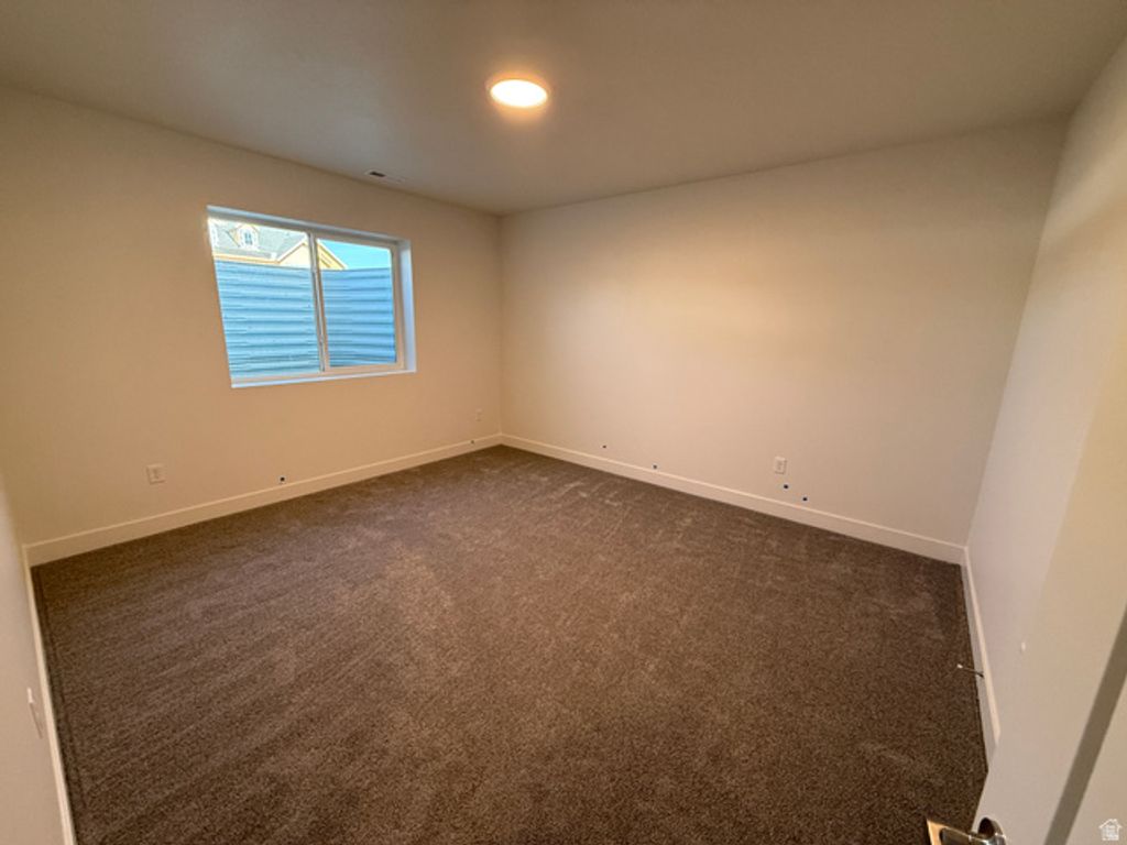 Image 22 of property listing at 6382 S LARRY WAY #140, South Weber, UT 84405