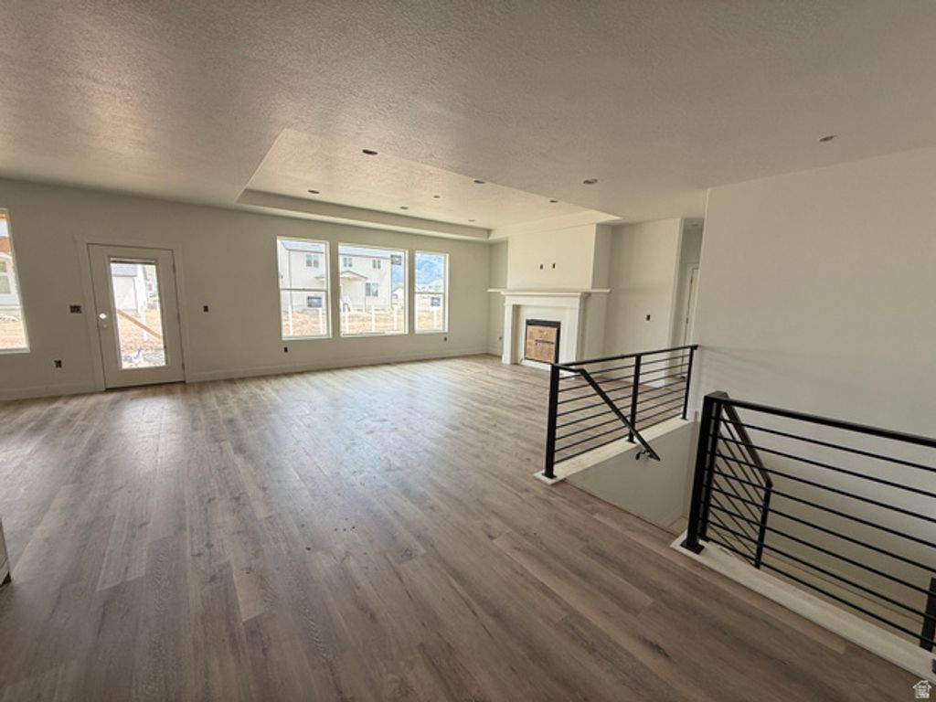 Image 8 of property listing at 6382 S LARRY WAY #140, South Weber, UT 84405