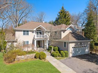 73 Huntington Road, Scarsdale, NY 10583