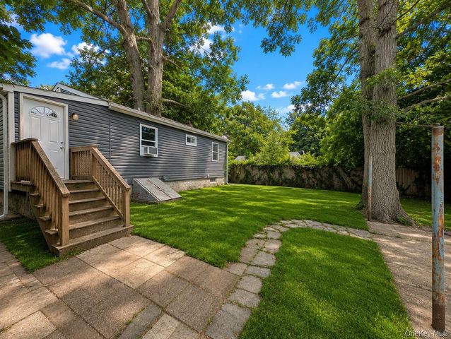 52 King Road, Rocky Point, NY 11778