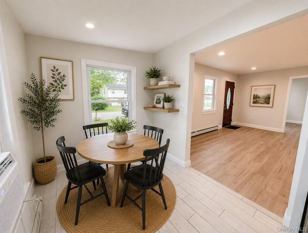 52 King Road, Rocky Point, NY 11778