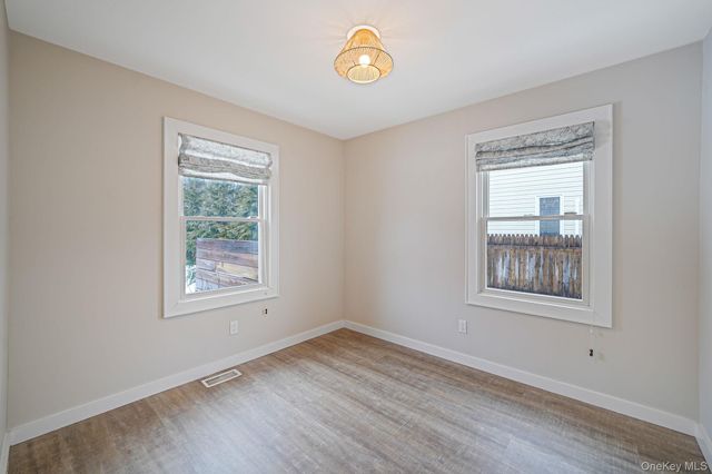 10 Terry Place, Center Moriches, NY 11934