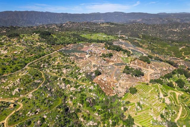 39093 Harris Truck Trail, Fallbrook, CA 92028