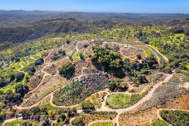39093 Harris Truck Trail, Fallbrook, CA 92028