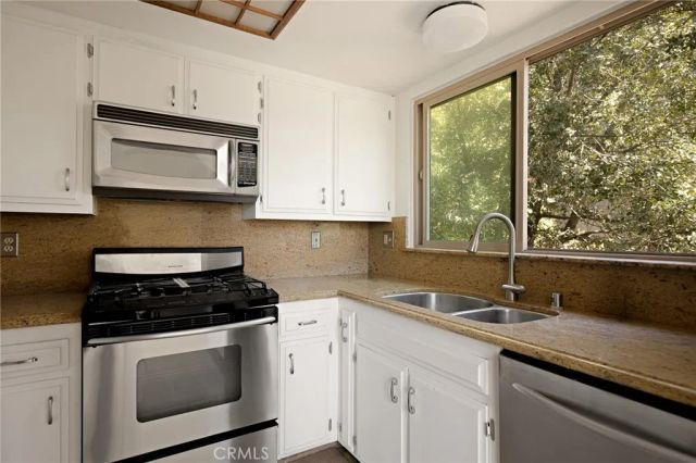 27711 Alpen, Lake Arrowhead, CA 92352