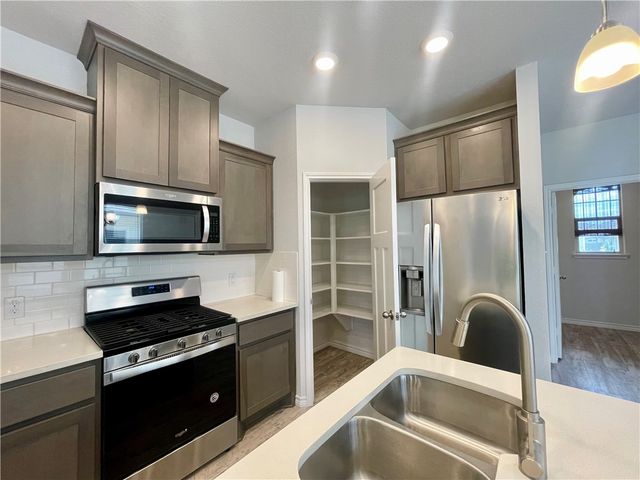 1059 Toledo Bend, College Station, TX 77845