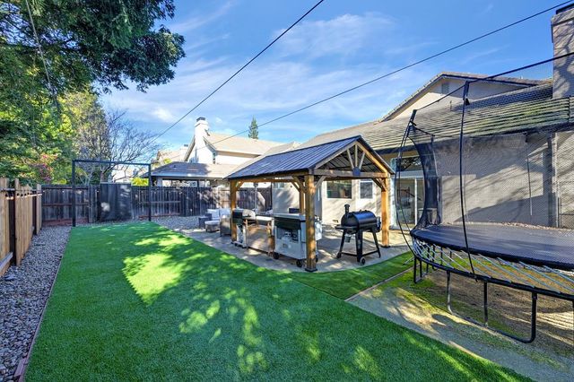 1900 Avenida Martina, Roseville, CA 95747