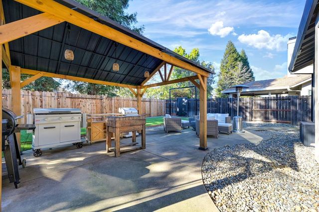 1900 Avenida Martina, Roseville, CA 95747