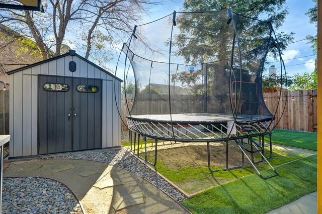 1900 Avenida Martina, Roseville, CA 95747