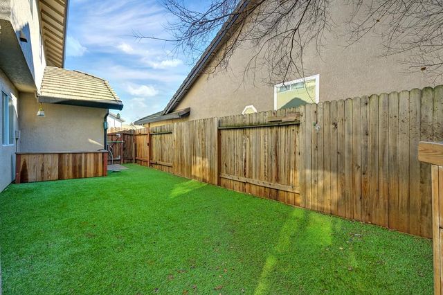 1900 Avenida Martina, Roseville, CA 95747