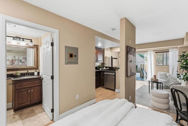 3927 Nobel Dr 39, San Diego, CA 92122