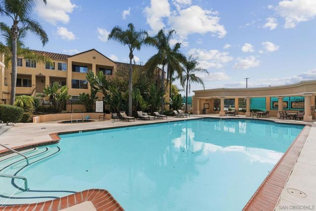 3927 Nobel Dr 39, San Diego, CA 92122