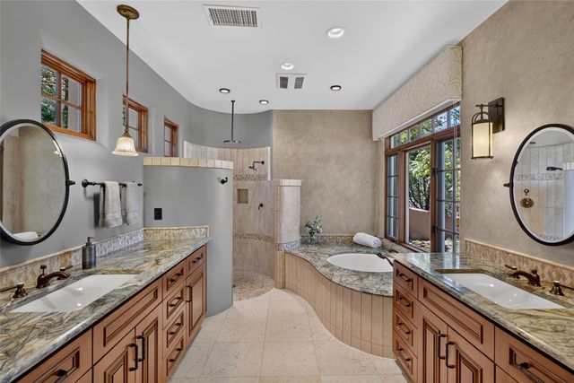 1145 South Summit Ridge, Santa Fe, NM 87501