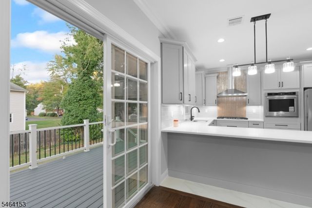240 Atlantic Dr, Parsippany-troy Hills Twp., NJ 07054