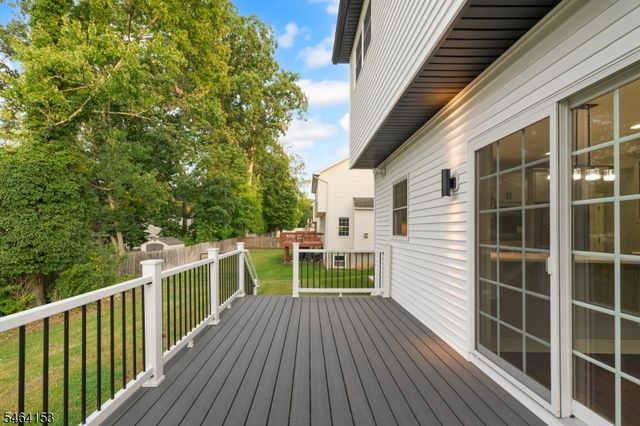 240 Atlantic Dr, Parsippany-troy Hills Twp., NJ 07054
