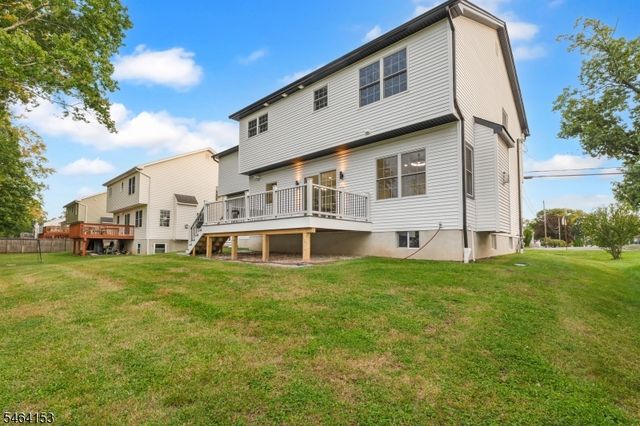 240 Atlantic Dr, Parsippany-troy Hills Twp., NJ 07054