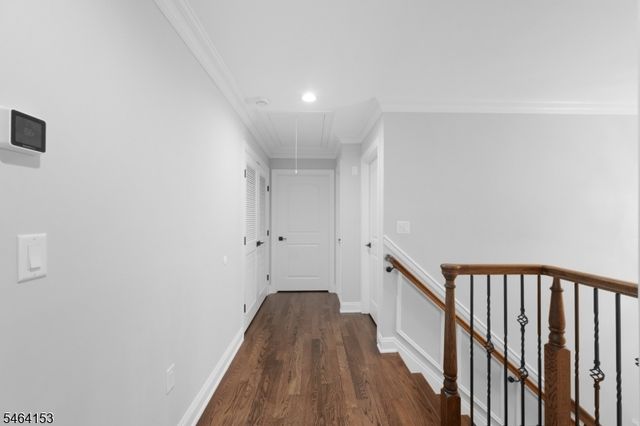 240 Atlantic Dr, Parsippany-troy Hills Twp., NJ 07054