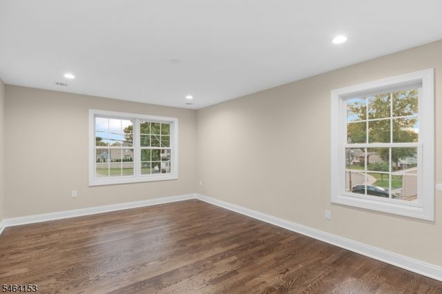240 Atlantic Dr, Parsippany-troy Hills Twp., NJ 07054