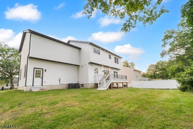 240 Atlantic Dr, Parsippany-troy Hills Twp., NJ 07054