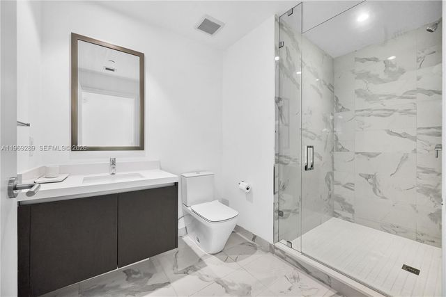 851 NE 1st Ave 1701, Miami, FL 33132