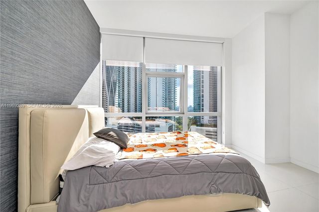 851 NE 1st Ave 1701, Miami, FL 33132