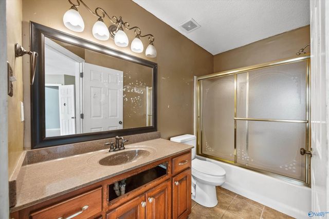 1806 Tunsel Road SW, Hartselle, AL 35640