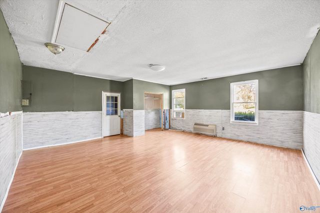 1806 Tunsel Road SW, Hartselle, AL 35640