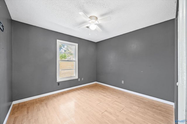 1806 Tunsel Road SW, Hartselle, AL 35640