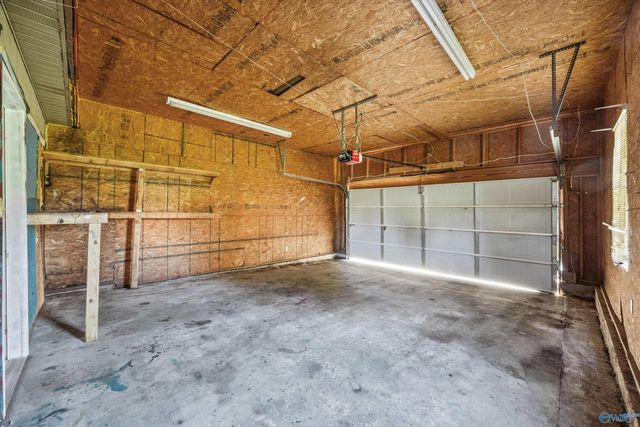 1806 Tunsel Road SW, Hartselle, AL 35640