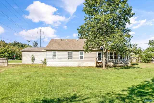 1806 Tunsel Road SW, Hartselle, AL 35640