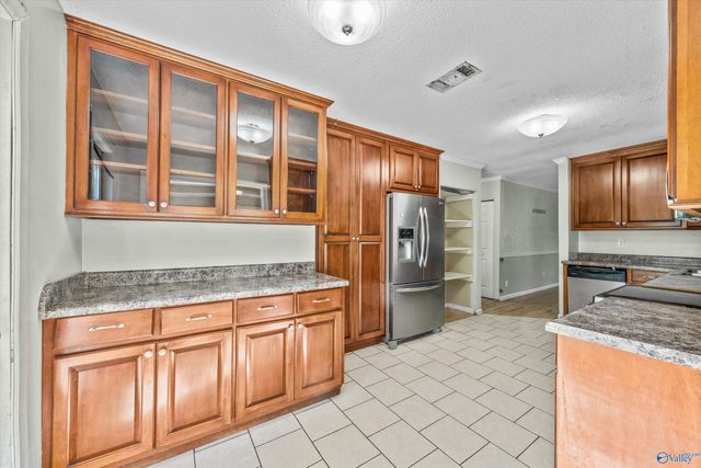 1806 Tunsel Road SW, Hartselle, AL 35640