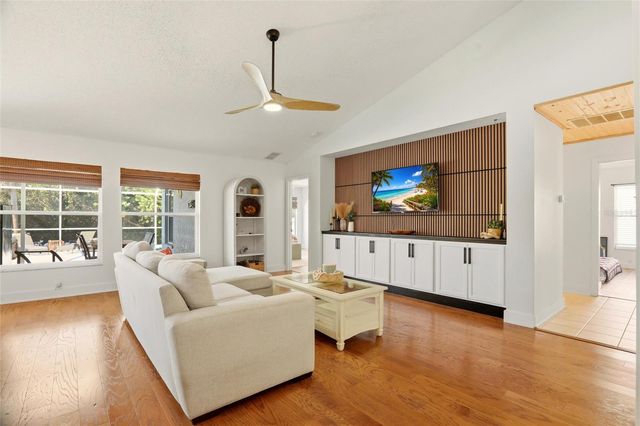 314 111TH STREET E, Bradenton, FL 34212