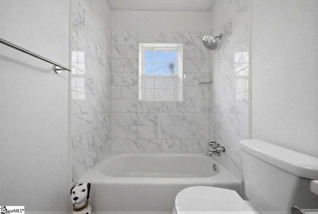 208B Collins Avenue, Spartanburg, SC 29306