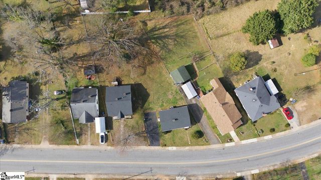 208B Collins Avenue, Spartanburg, SC 29306