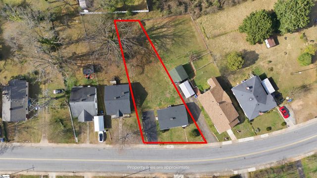 208B Collins Avenue, Spartanburg, SC 29306