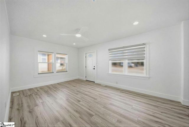 208B Collins Avenue, Spartanburg, SC 29306