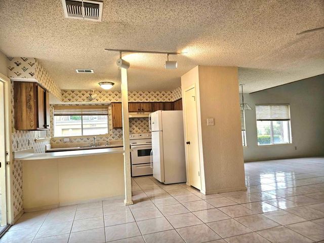 6172 W Airport Boulevard 6172, Houston, TX 77035
