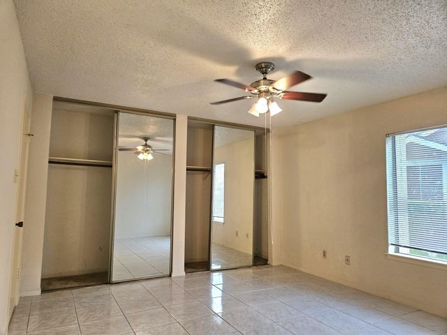 6172 W Airport Boulevard 6172, Houston, TX 77035